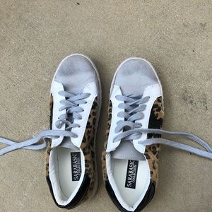 Cheetah and grey low top sneakers sz 6